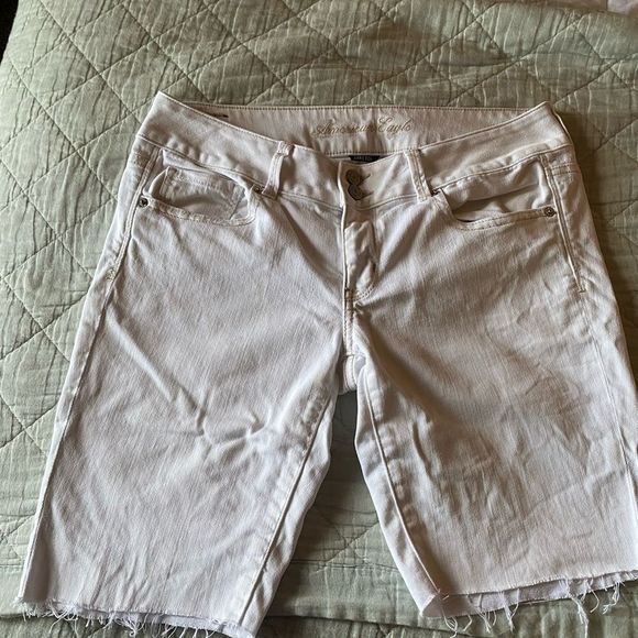 American Eagle Outfitters Pants - Vintage American Eagle Artist White Shorts Size 8